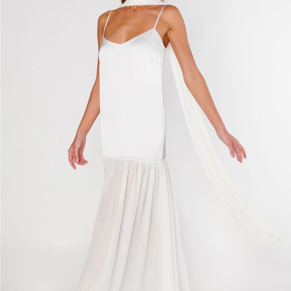 Show Me Your MuMu White Sleeveless Dress